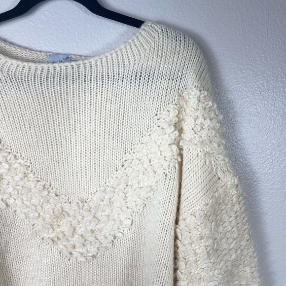 Poly Brand Beige Balloon Sleeves Fuzzy Soft Sweater - Picture 2 of 11
